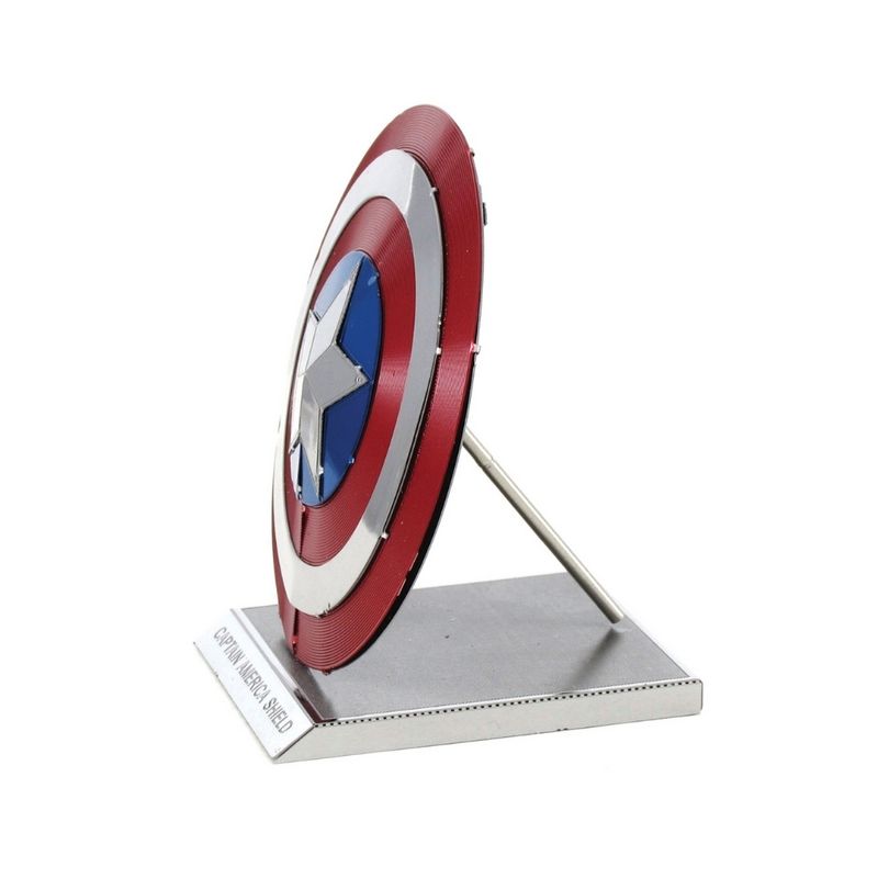FASCINATIONS-Escudo-del-Capitan-America-600-10551