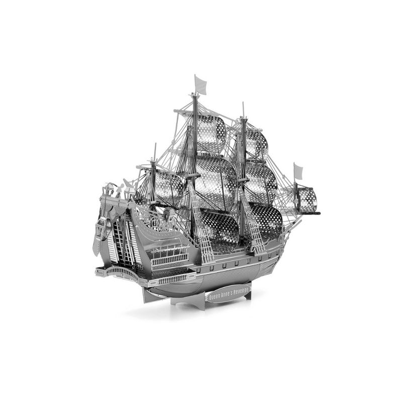 FASCINATIONS-Barco--pirata-de-barba-negra-600-10053