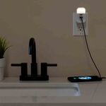 ENBRIGHTEN-Lampara-de-Noche-con-USB-290-9110