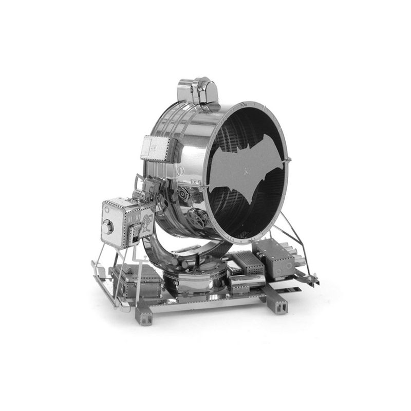 FASCINATIONS-Batiseñal-Batman-v-Superman-600-10144