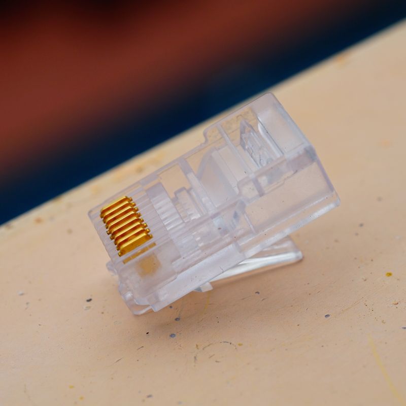 STEREN-Plug-RJ45-de-8-Contactos-CAT-5e-para-Cable-Redondo-290-9035