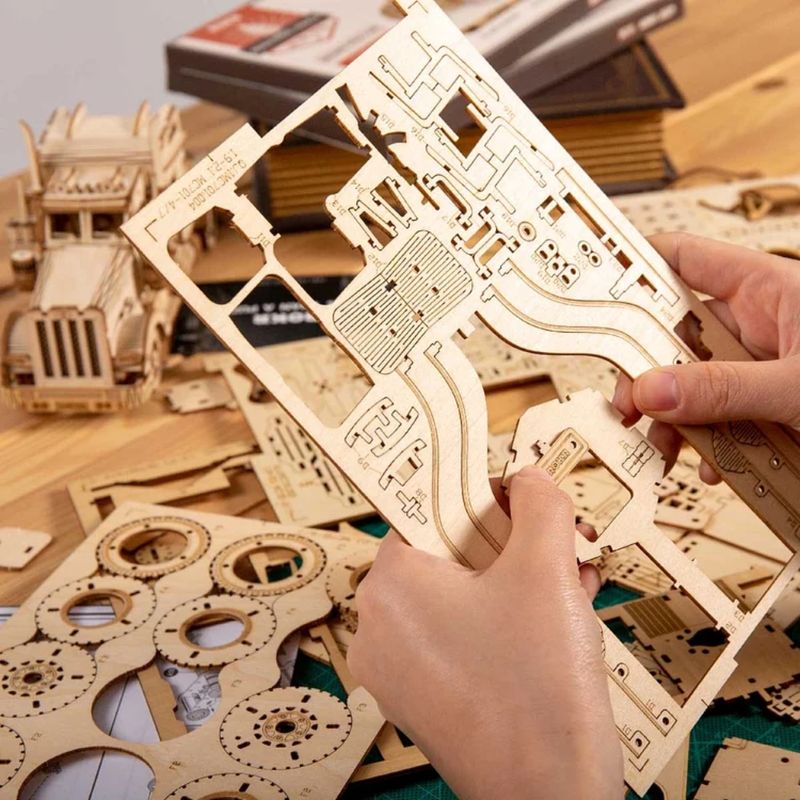 ROKR ROKR Grand Prix Car Modelo a Escala Rompecabezas Puzzle de Madera 3D 600-1516