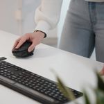 TARGUS Mouse Ergonómico Targus ErgoFlip EcoSmart, Ambidiestro y Ecológico 260-1476