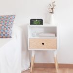 NAXA Radio Reloj Despertador Dual Naxa con Carga Inalámbrica Qi y Puerto USB 120-3014