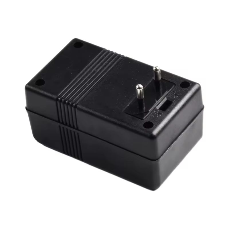 VOLTAGE VALET Convertidor de Voltaje Transformador 220-240V a 110-120V - 85W 290-3200